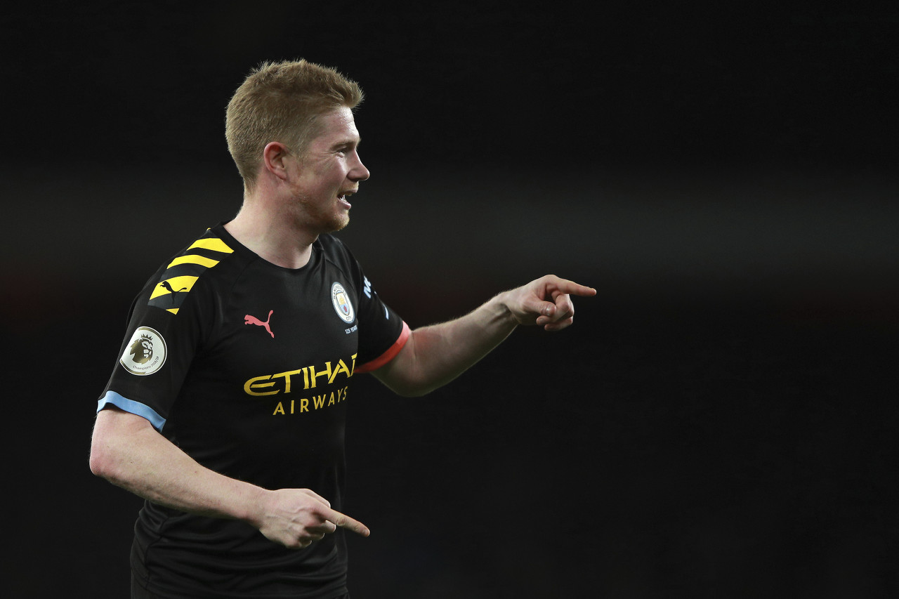 Edgar Lima后半程发力完成夸张动作