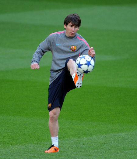 埃迪-豪谈伊萨克：想回到球队训练，你得先证明自己配得上