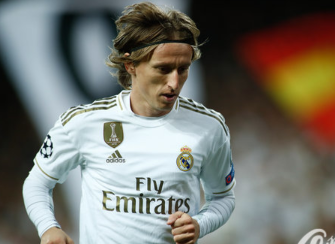 慢镜头：亚特兰大高层视穆尼斯为主要引援目标，已前往英格兰