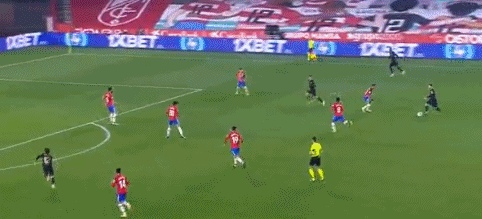 意媒：那不勒斯、米兰、曼城、巴萨关注乌迪内斯中场阿蒂尔